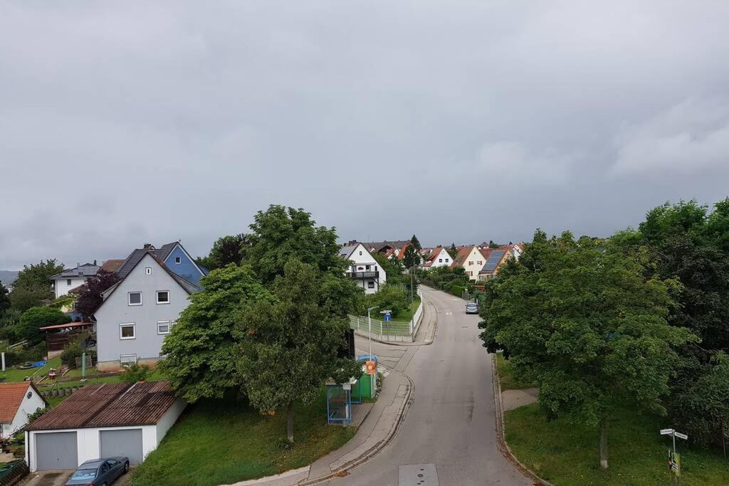 Dachwohnung Eyb Mit 3 Schlafzimmern Ansbach Exterior foto